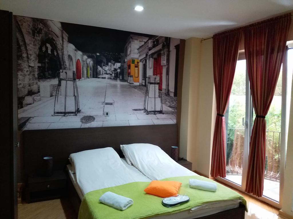 Hotel Vila Hayat Sarajevo Exteriör bild
